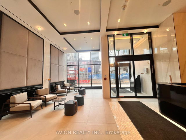 1003 - 8 Wellesley Street
