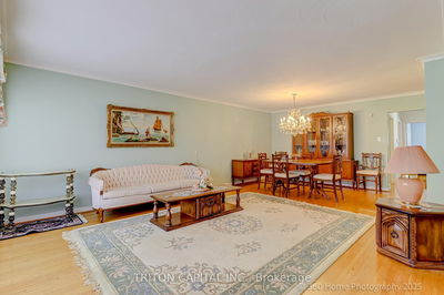 77 Fontainbleau Dr, Toronto - Newtonbrook West image-0-2
