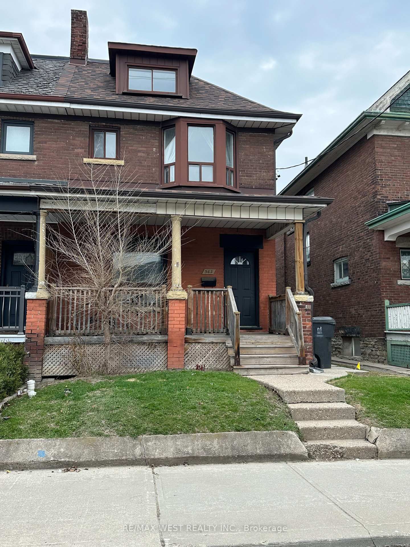 Listing Image 3