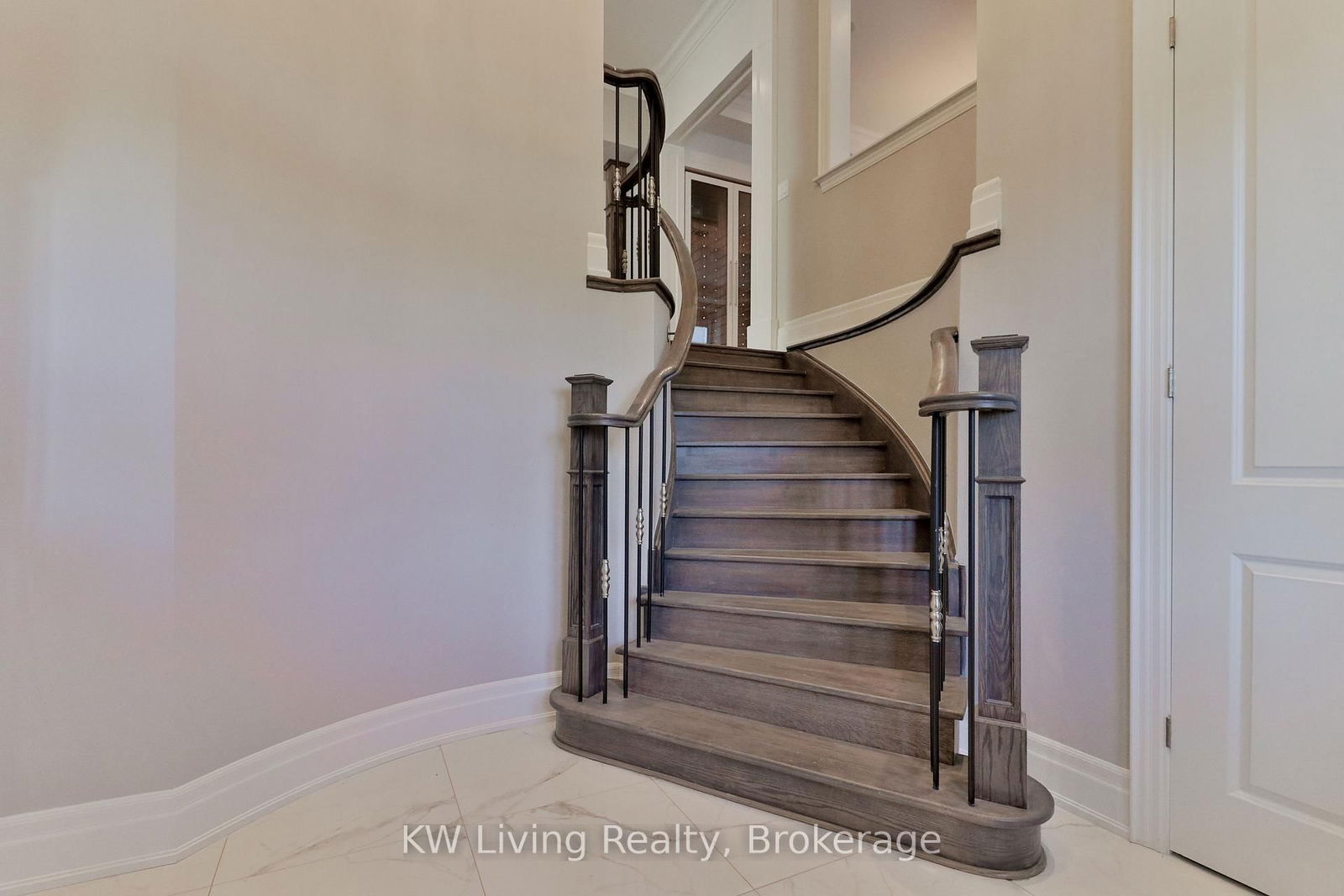 Detached House for sale at 162 Cummer Avenue, Toronto, Newtonbrook West, M2M 0B7 - MLS: C12099348