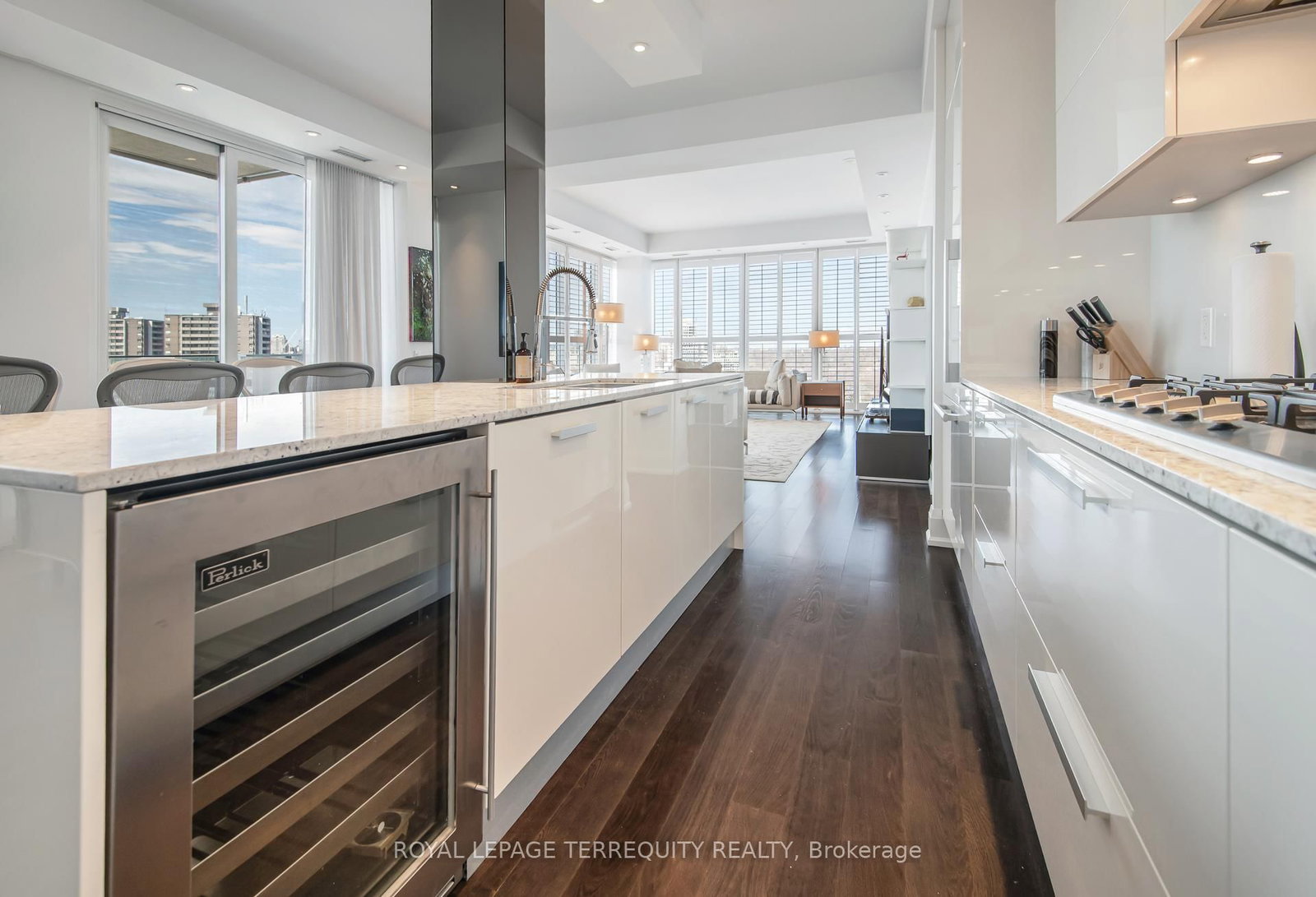 88 Davenport Road, Unit 1704 - Photo 20