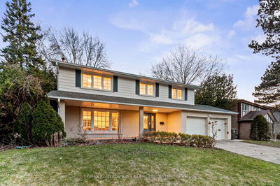 4 Robinter Dr, Toronto - Newtonbrook East image-0-1