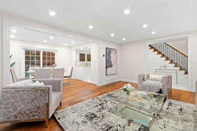 4 Robinter Dr, Toronto - Newtonbrook East image-0-4