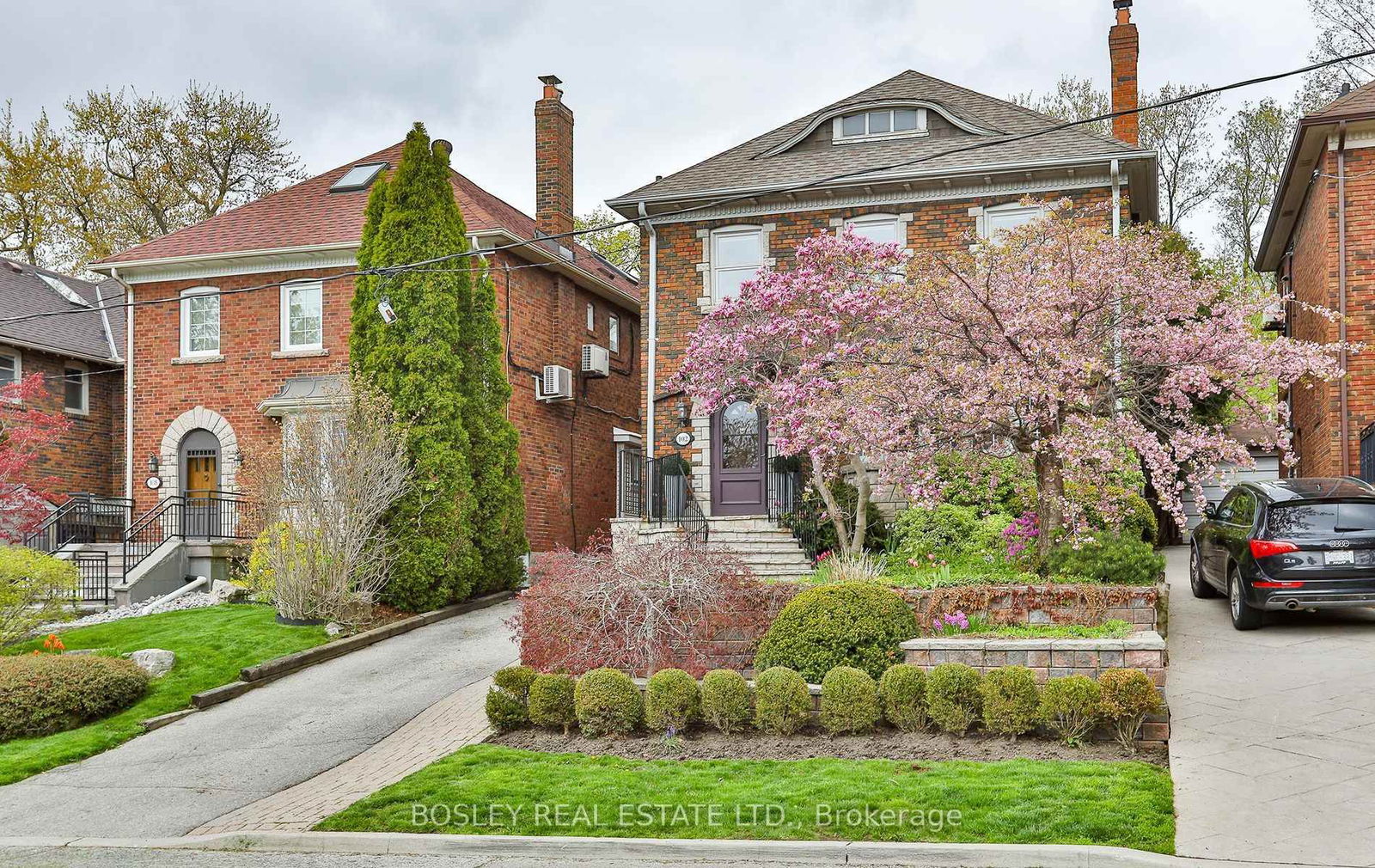 Detached House for sale at 102 College View Avenue, Toronto, Forest Hill South, M5P 1K3 - MLS: C12100248