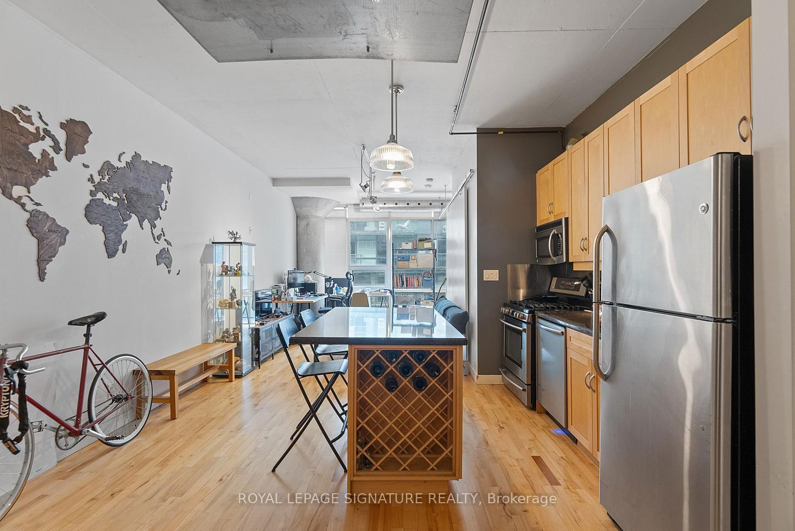 Condo for sale at 405-32 Stewart Street, Toronto, Waterfront Communities C1, M5V 3T2 - MLS: C12100614