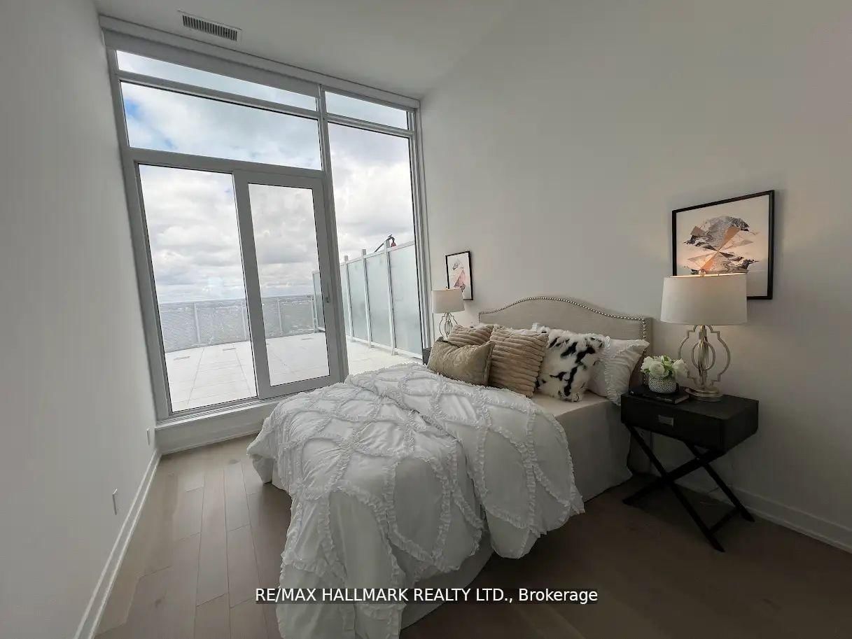 15 Holmes Avenue, Unit PH3201 - Photo 17