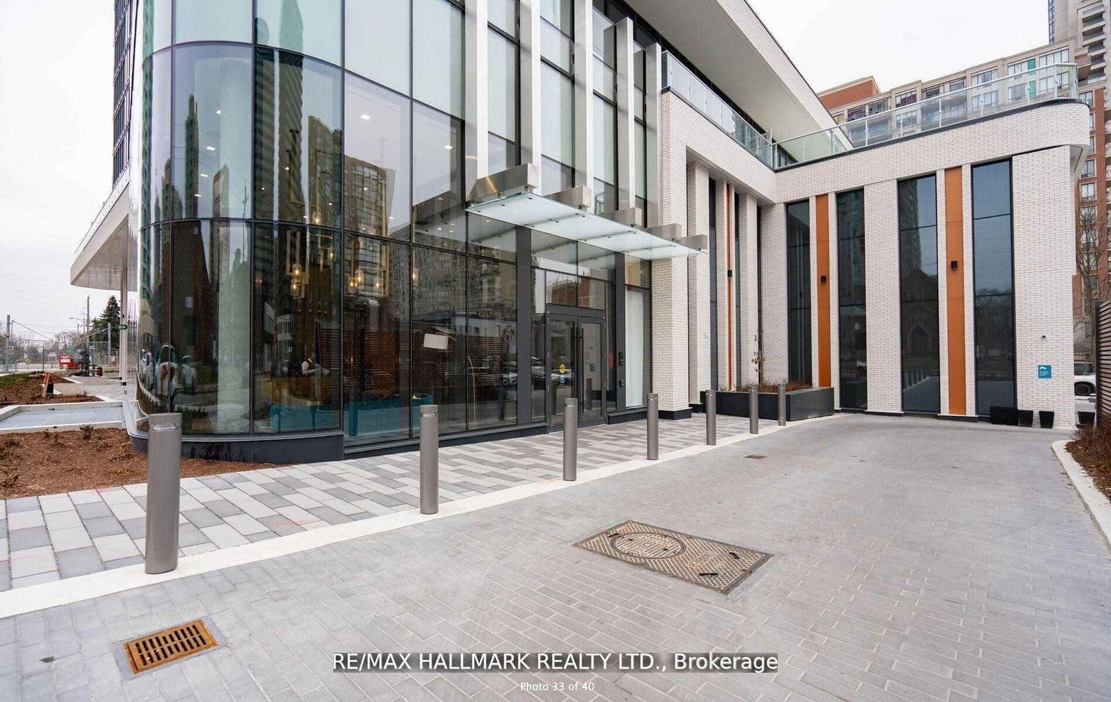 15 Holmes Avenue, Unit PH3201 - Photo 37