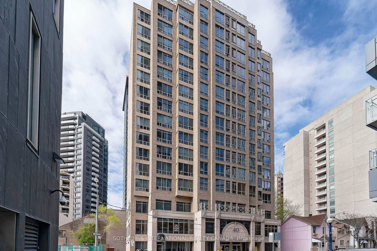 Prime Yorkville! Luxury boutique building located across from Four Seasons. Totally renovated suite in a quiet location in building. Parking and locked included. 24-hour concierge, excellent recreational facilities include gym, squash and racquet court. Steps to the subway, upscale shops and restaurant.