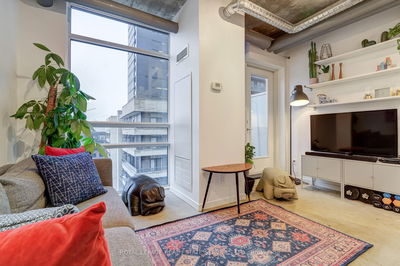 Unit 711 — 150 Sudbury St, Toronto - Little Portugal image-0-3