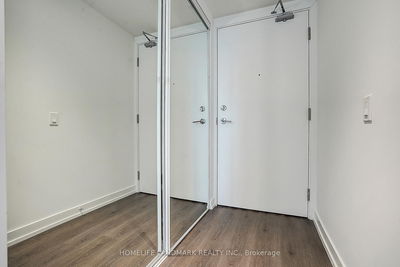 Unit 2701 — 8 Wellesley St, Toronto - Bay Street Corridor image-0-4