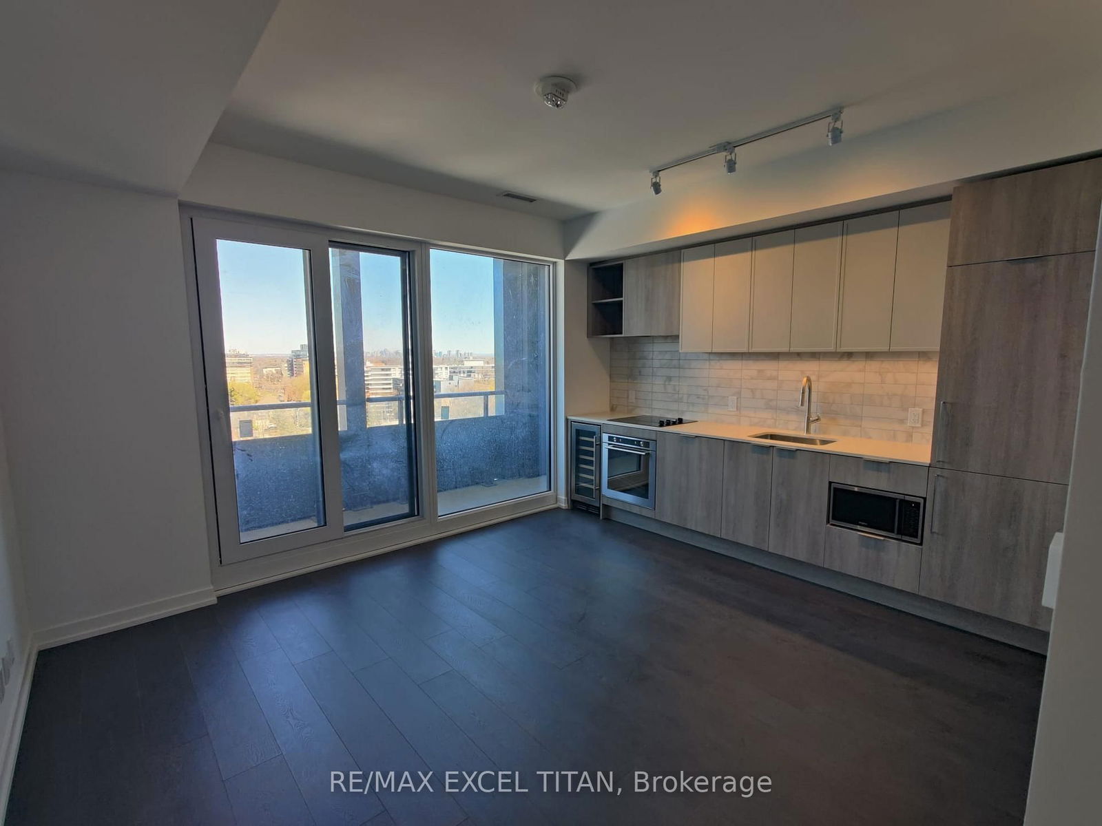 Condo for lease at 1607-2020 Bathurst Street, Toronto, Humewood-Cedarvale, M5P 0A6 - MLS: C12101275