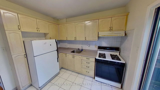 Apt 2 - 42 Claremont Street