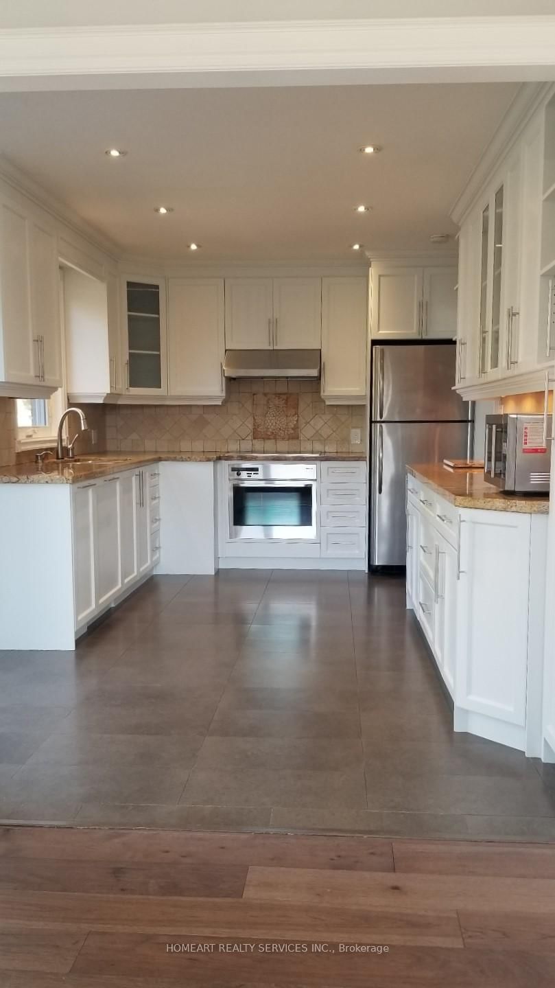 Detached House for sale at 280 Waterloo Avenue, Toronto, Bathurst Manor, M3H 3Z7 - MLS: C12101875