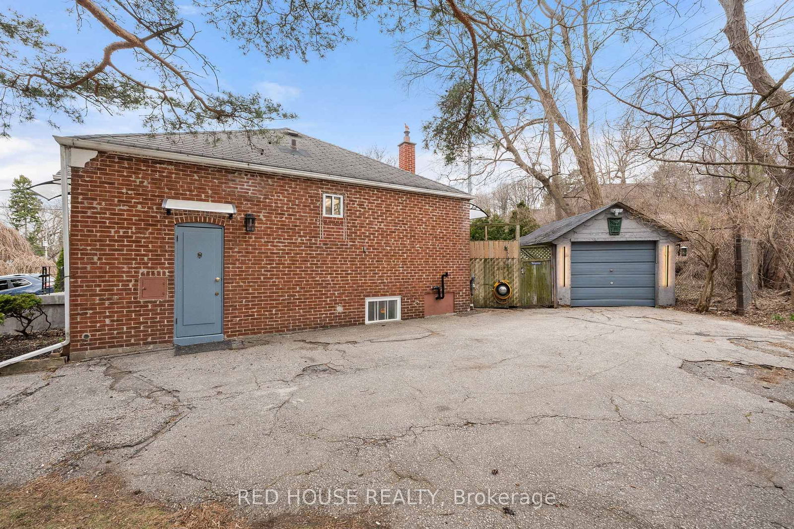 Detached House for sale at 68 Nesbitt Drive, Toronto, Leaside, M4W 2G3 - MLS: C12101904