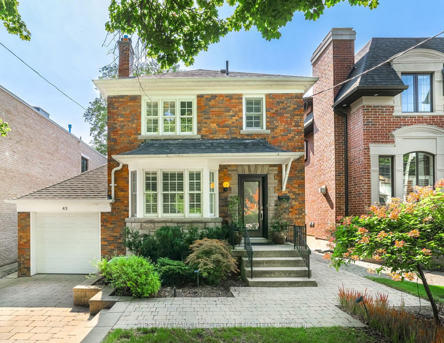 Detached House sold at 43 Glenvale Boulevard, Toronto, Leaside, M4G 2V4 - MLS: C12102227