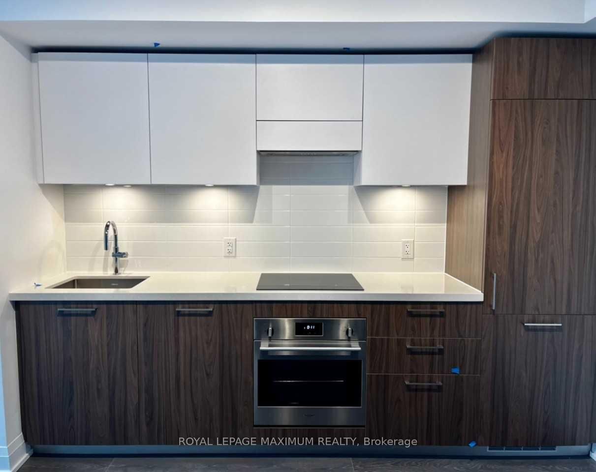 Condo for lease at 407-33 Frederick Todd Way, Toronto, Thorncliffe Park, M4G 0C9 - MLS: C12102301