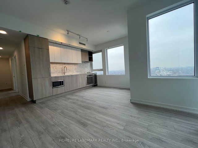 1806 - 2020 Bathurst Street