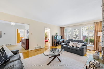 12 Feldbar Crt, Toronto - Willowdale East image-0-3