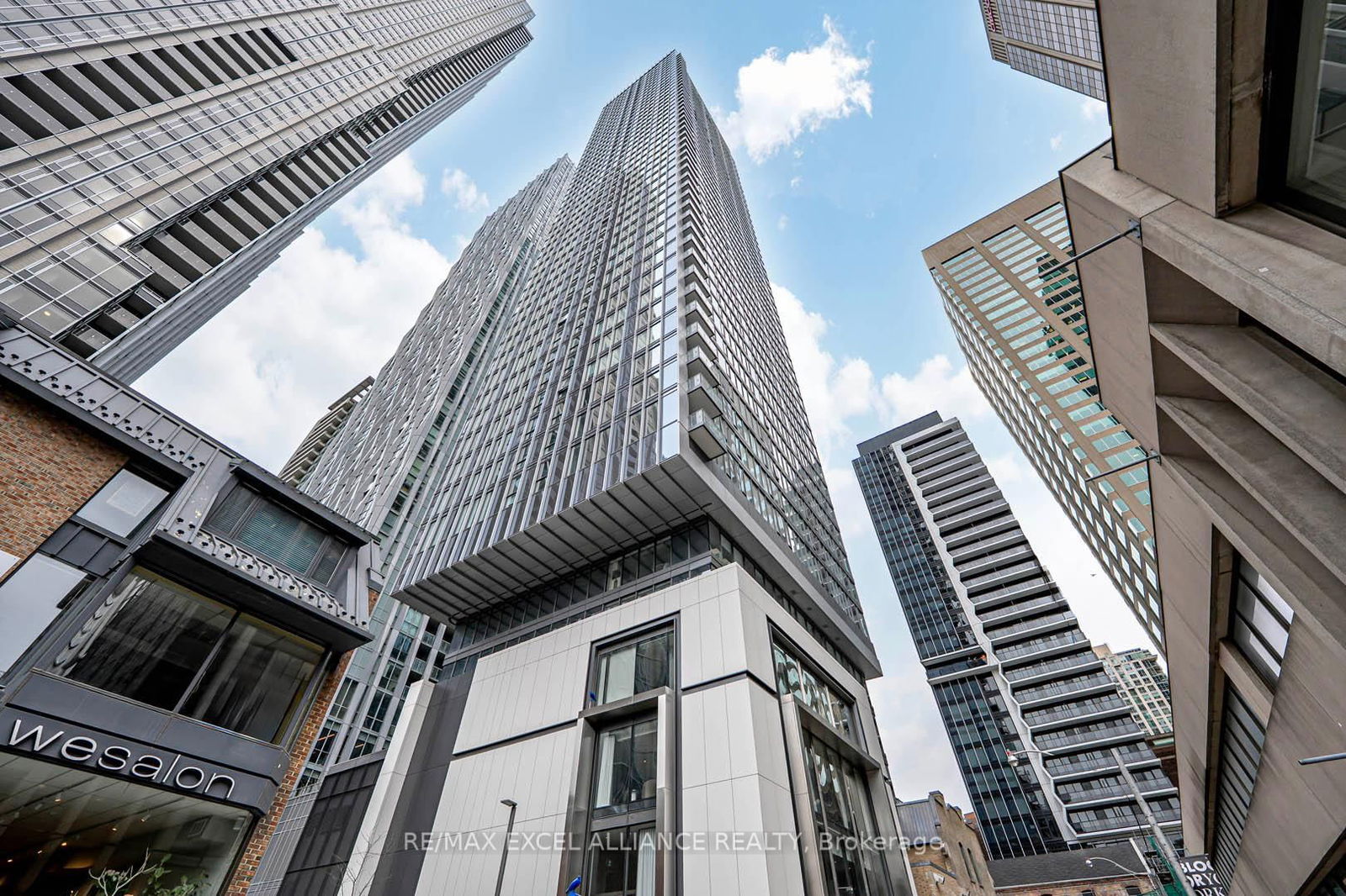 Condo for sale at 4805-8 Cumberland Street, Toronto, Annex, M4W 0B6 - MLS: C12102616