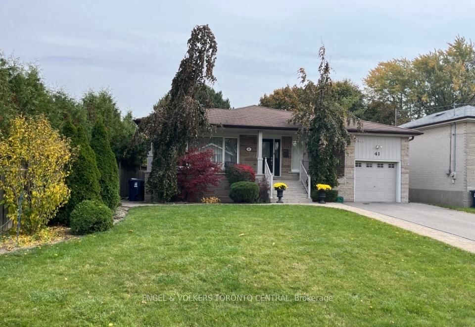 Detached House for sale at 41 Evanston Drive, Toronto, Bathurst Manor, M3H 5P2 - MLS: C12102667