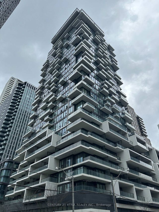 725 - 77 shuter Street