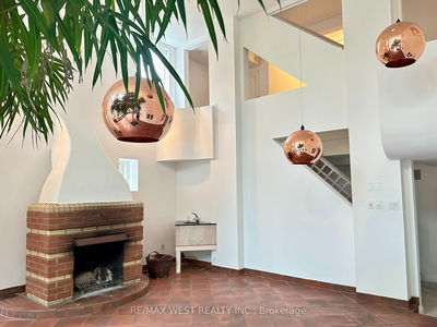 23 South Dr, Toronto - Rosedale-Moore Park image-0-4