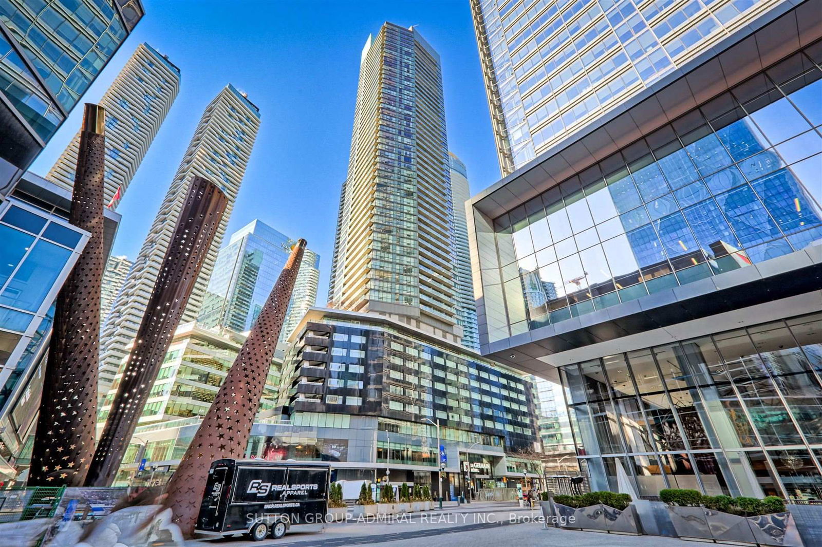 Condo for sale at 1407-55 Bremner Boulevard, Toronto, Waterfront Communities C1, M5J 0A6 - MLS: C12102914