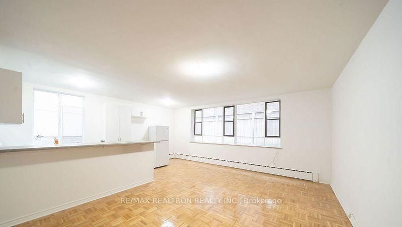 home for lease on 205-77 Erskine Avenue