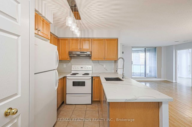 2012 - 7 Lorraine Drive