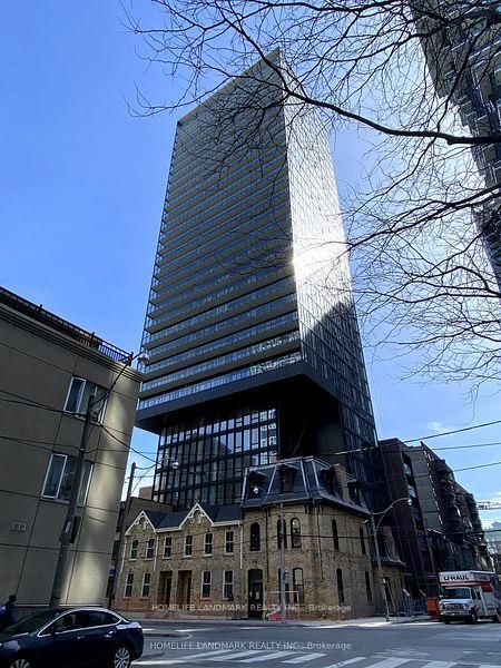 home for lease on 904-47 Mutual Street