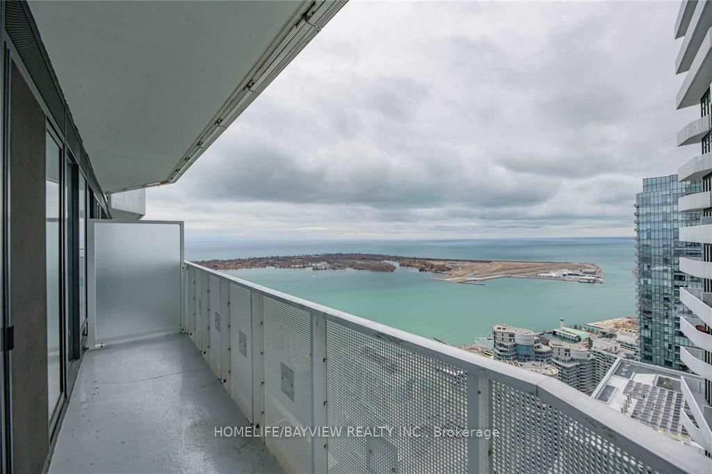 Condo for sale at 6601-88 Harbour Street, Toronto, Waterfront Communities C1, M5J 0C3 - MLS: C12103297
