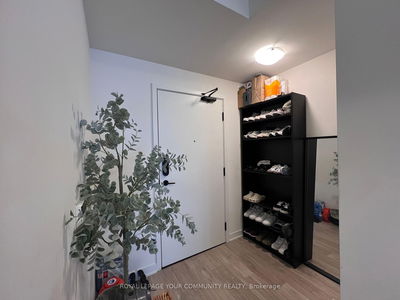 Unit 1422 — 60 Princess St, Toronto - Waterfront Communities C8 image-0-4