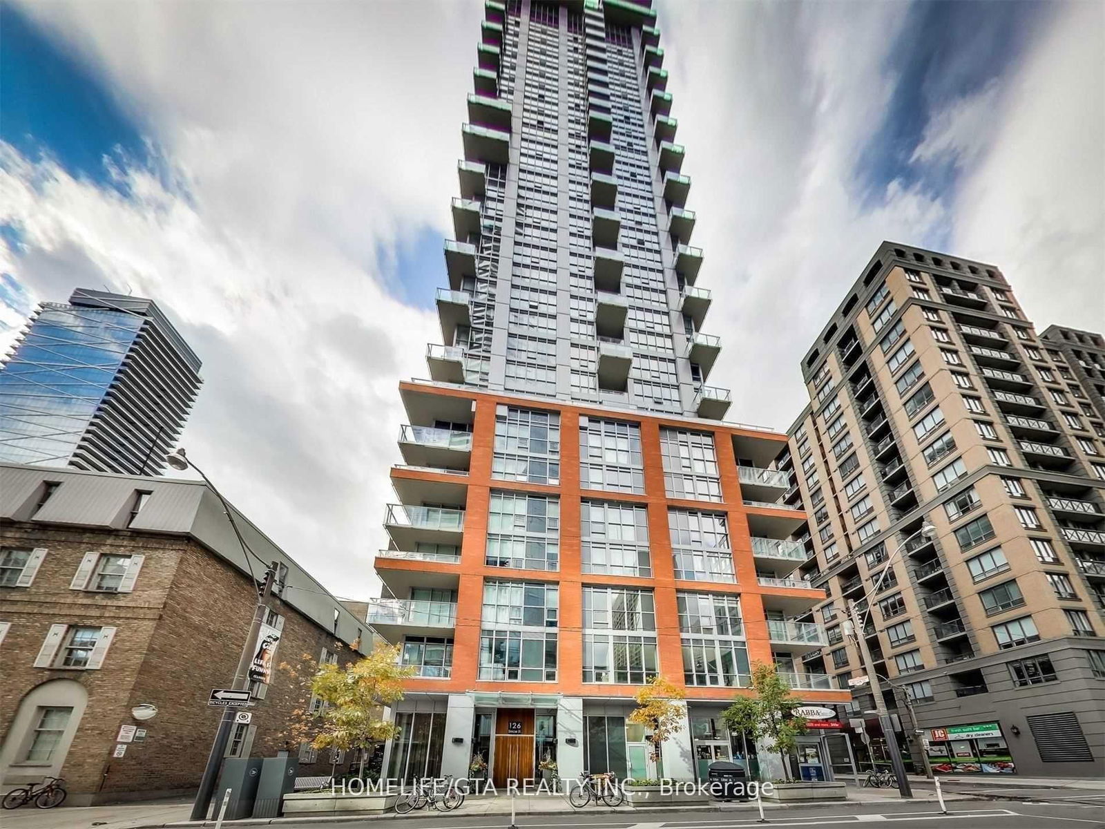 Condo for lease at 307-126 Simcoe Street, Toronto, Waterfront Communities C1, M5H 4E6 - MLS: C12103737