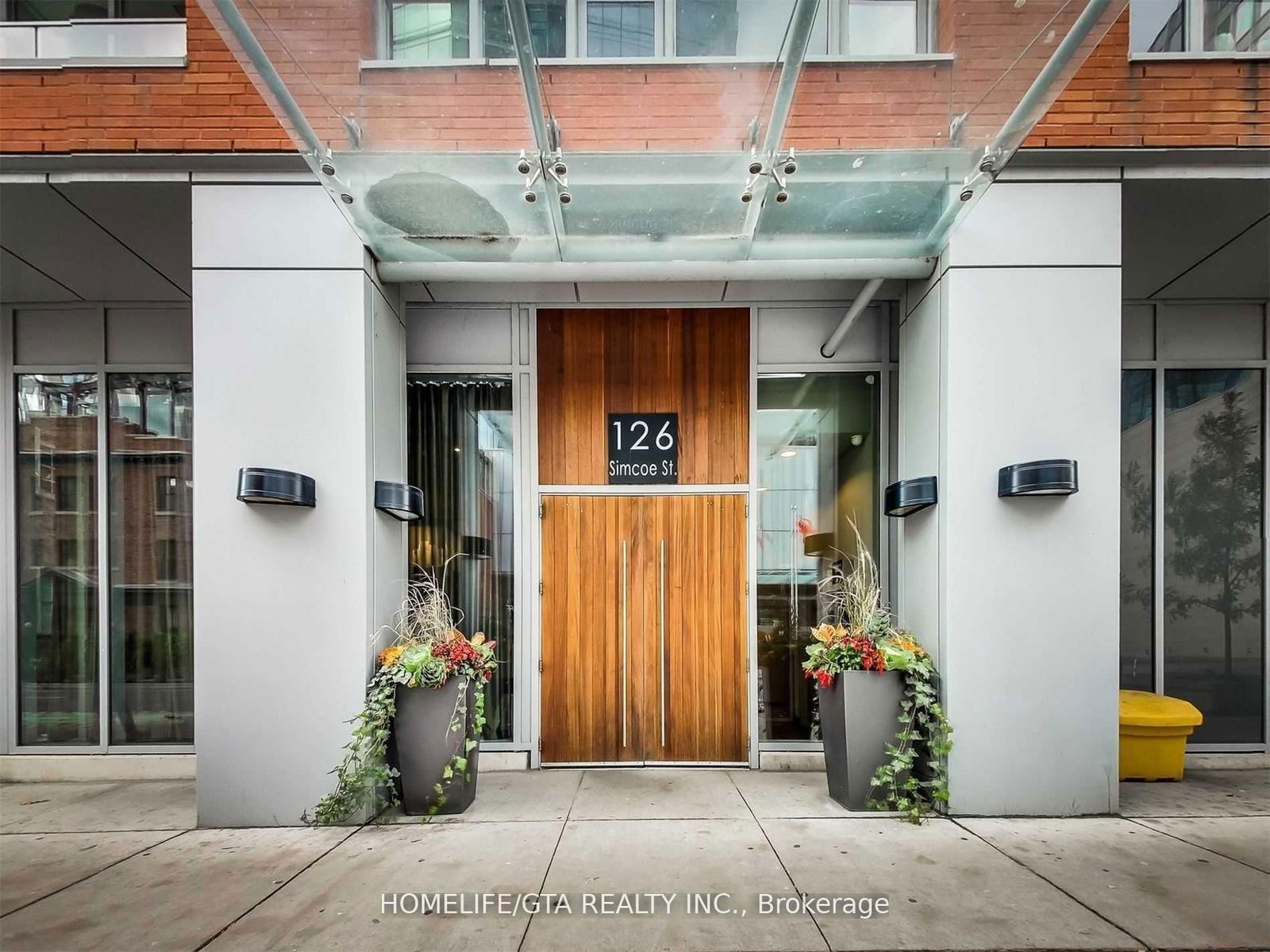 Condo for lease at 307-126 Simcoe Street, Toronto, Waterfront Communities C1, M5H 4E6 - MLS: C12103737