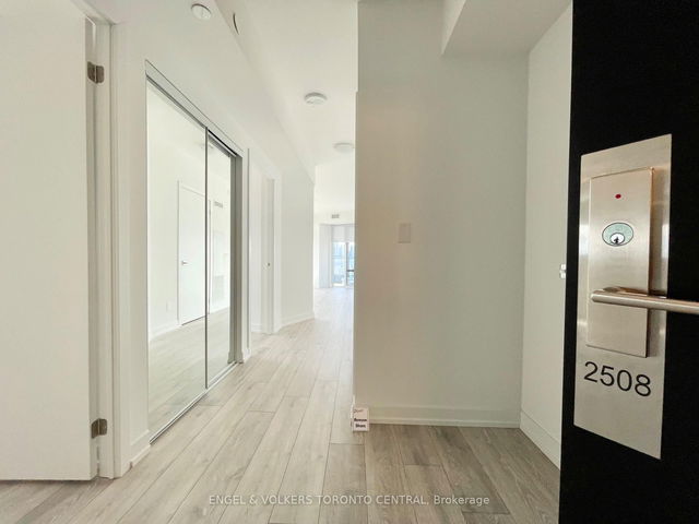 2508 - 159 Wellesley Street
