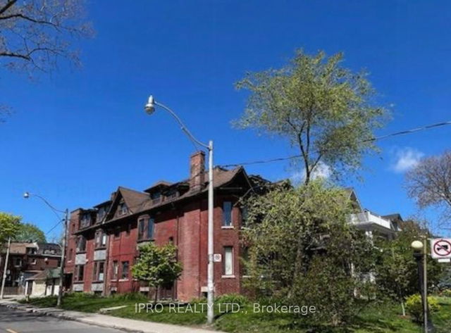 2 - 526 Palmerston Boulevard