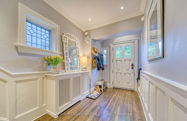 428 Castlefield Avenue