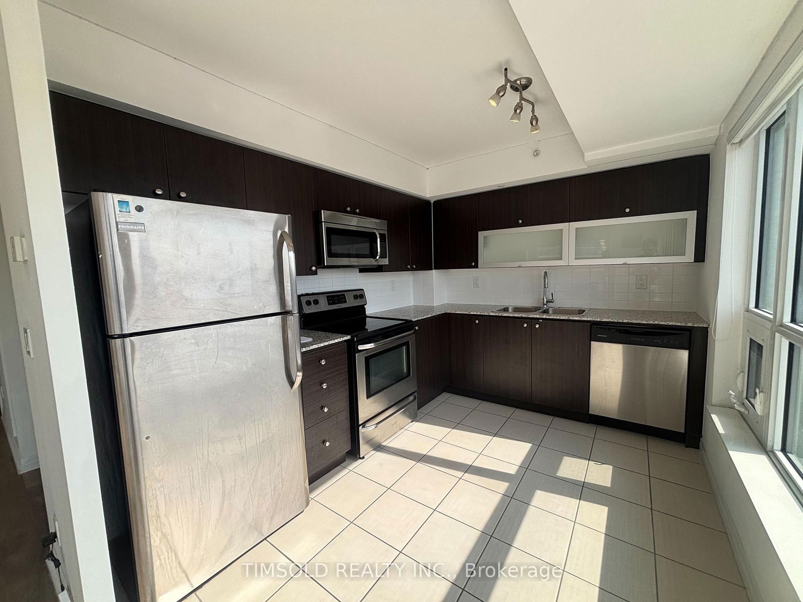 Condo leased at 1802-275 Yorkland Road, Toronto, Henry Farm, M2J 0B4 - MLS: C12104201