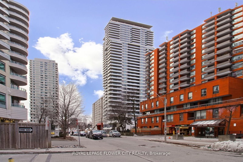 716 - 50 Dunfield Ave, Toronto, M4S 0E4 | Image 2