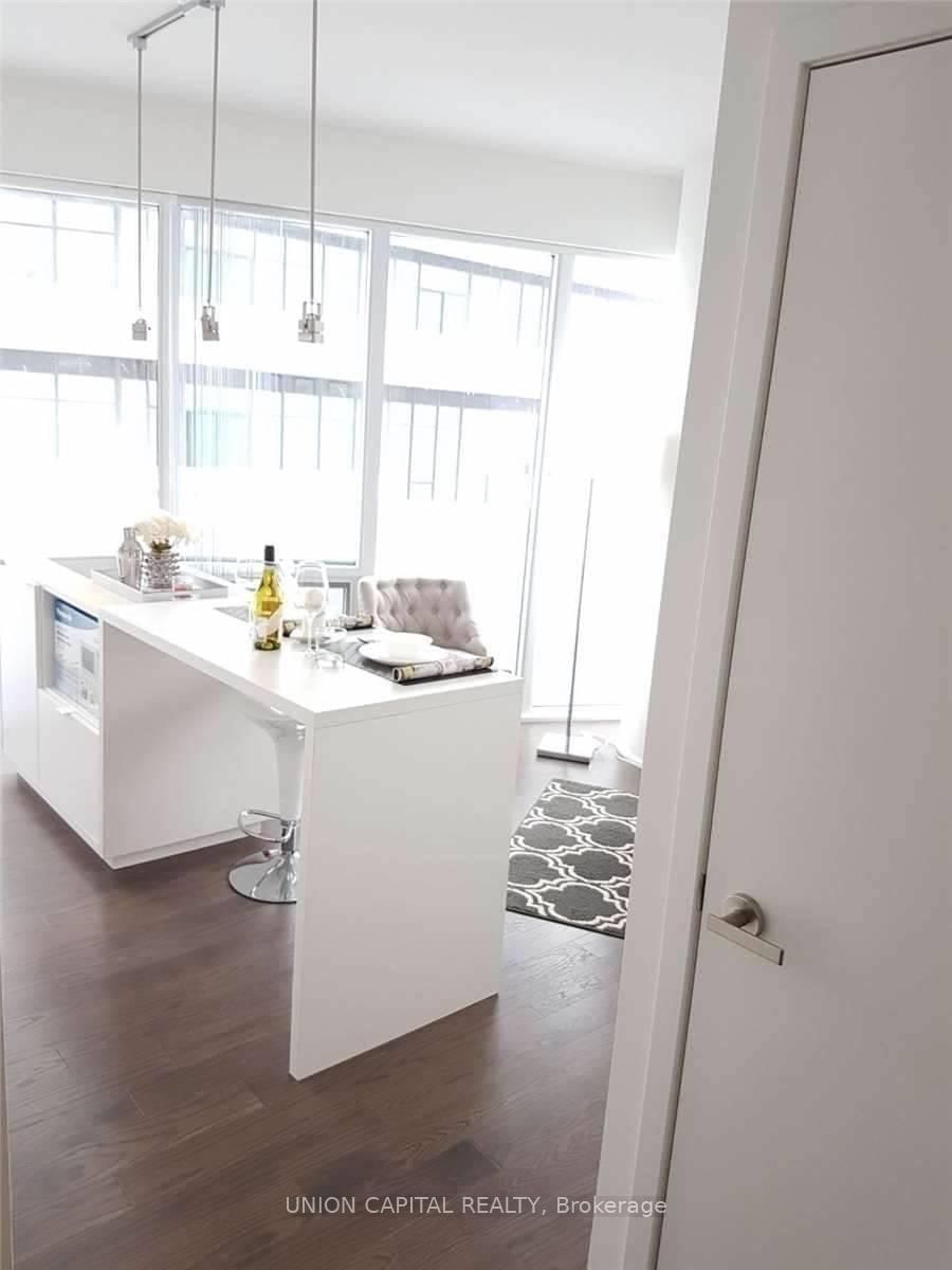 Condo for sale at 7002-88 Harbour Street, Toronto, Waterfront Communities C1, M5J 1B7 - MLS: C12104412