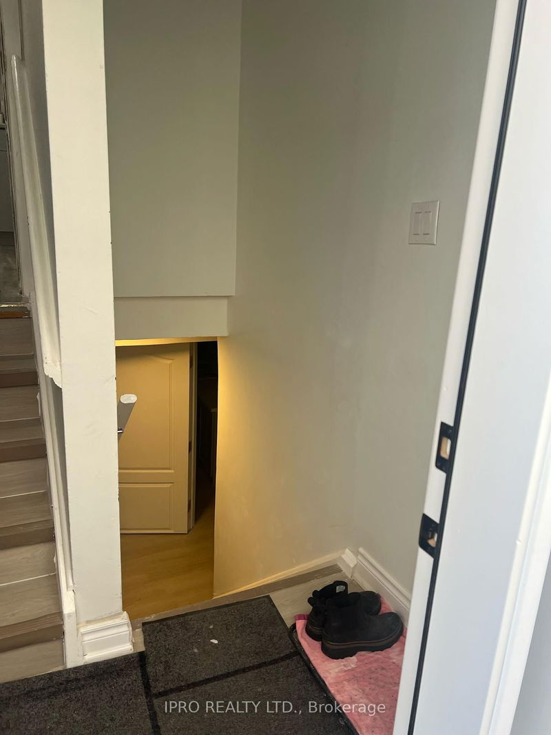Room2