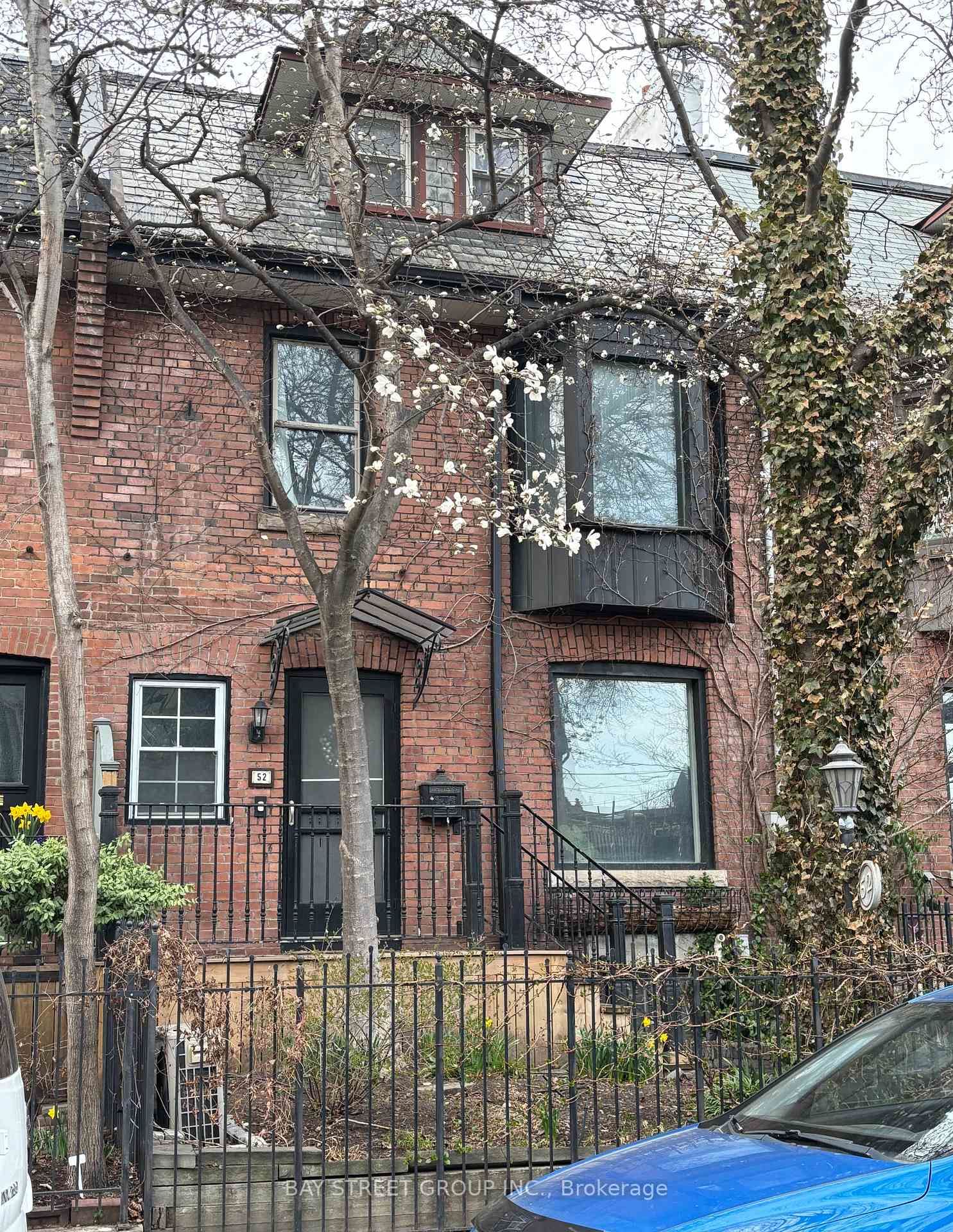 Townhouse leased at 52 Aberdeen Avenue, Toronto, Cabbagetown-South St. James Town, M4X 1A2 - MLS: C12105199
