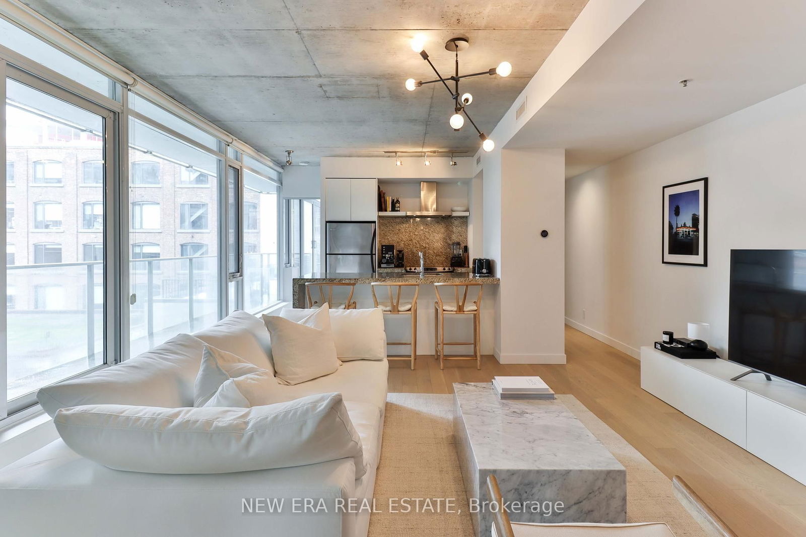 Condo for sale at 423-75 Portland Street, Toronto, Waterfront Communities C1, M5V 2M9 - MLS: C12105304