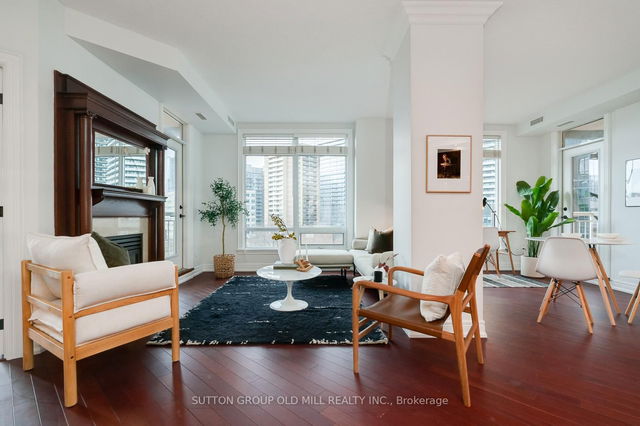 1109 - 100 Hayden Street