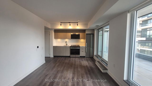 502 - 73 Broadway Avenue