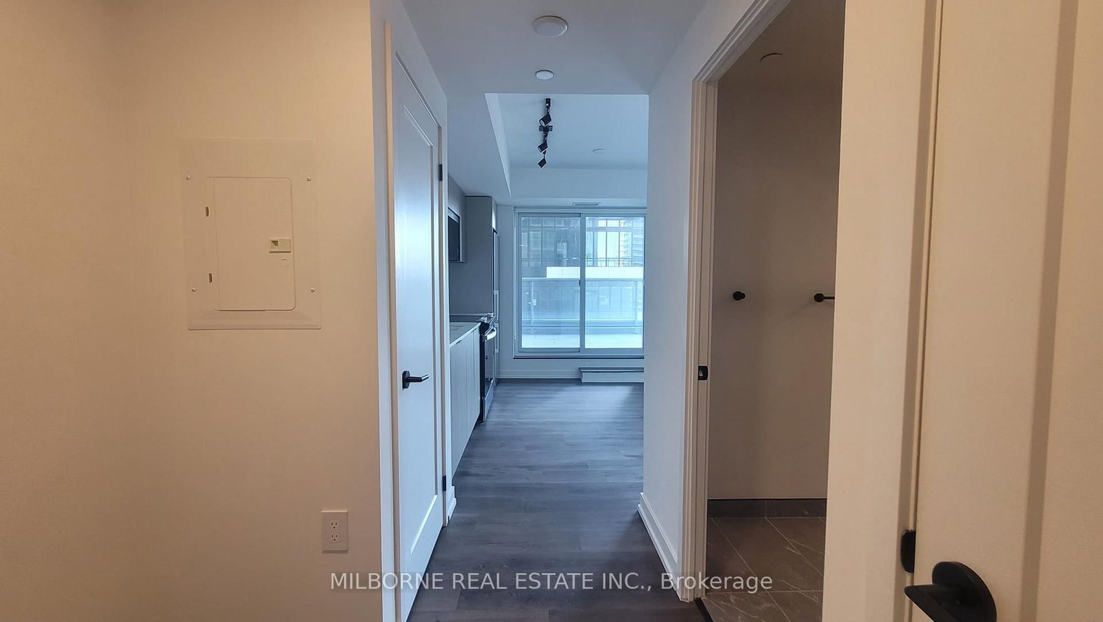 73 Broadway Avenue, Unit 502 - Photo 4