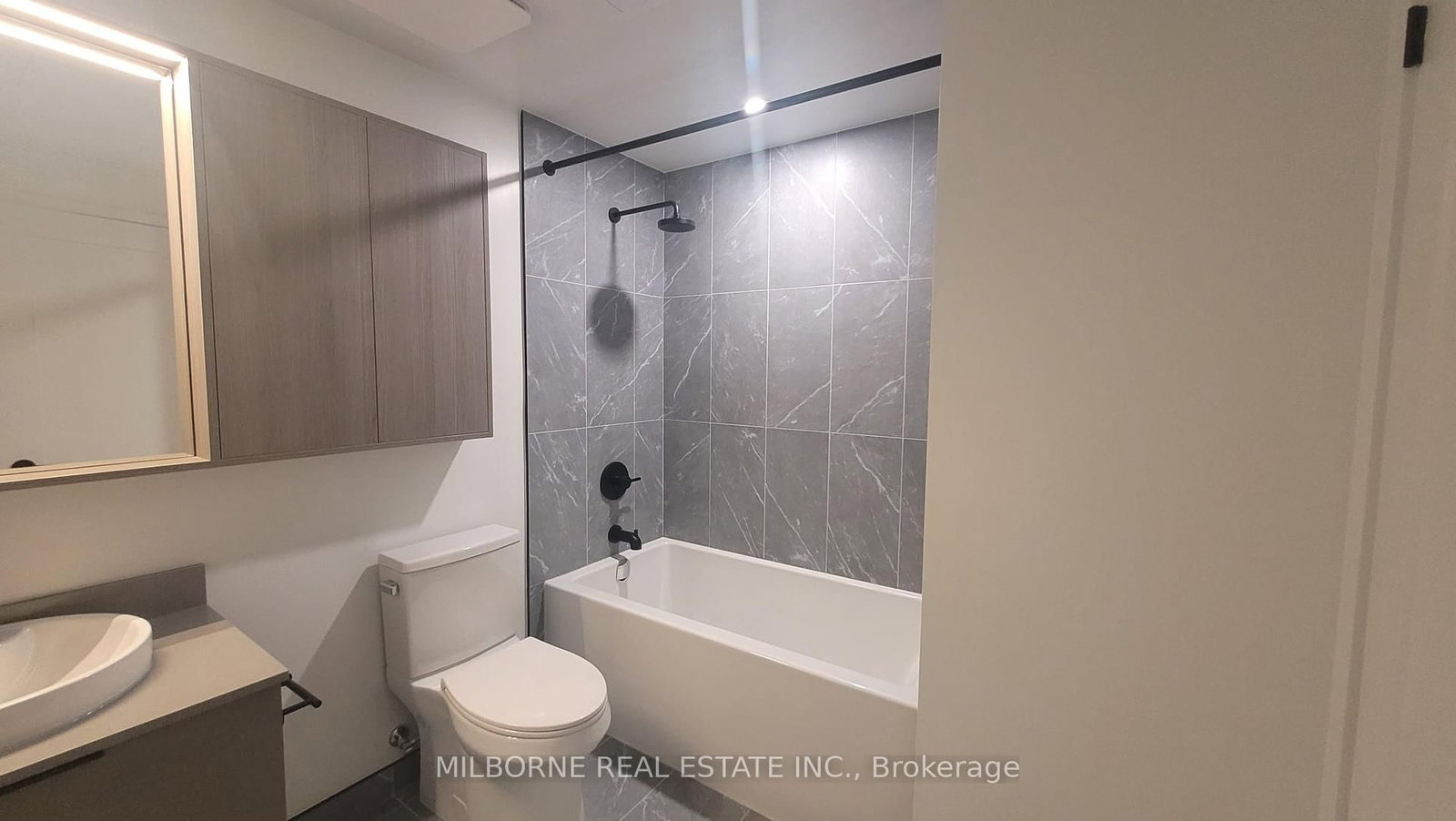 73 Broadway Avenue, Unit 502 - Photo 8