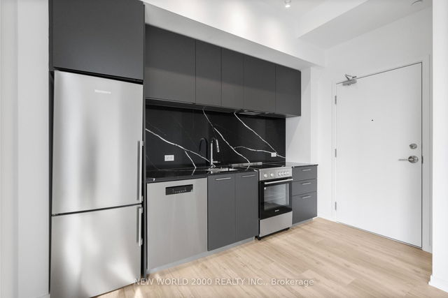 3610 - 101 Roehampton Avenue