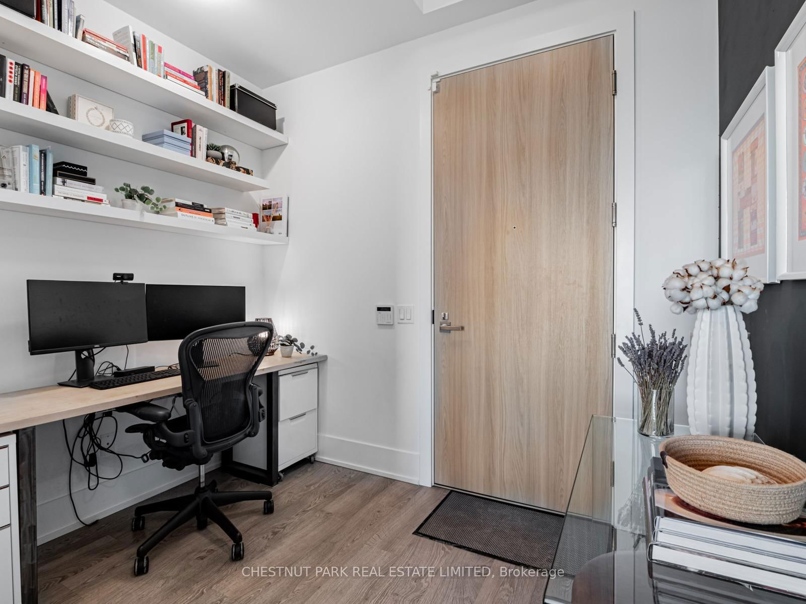 Condo sold at 801-80 Vanauley Street, Toronto, Kensington-Chinatown, M5T 0C9 - MLS: C12105493