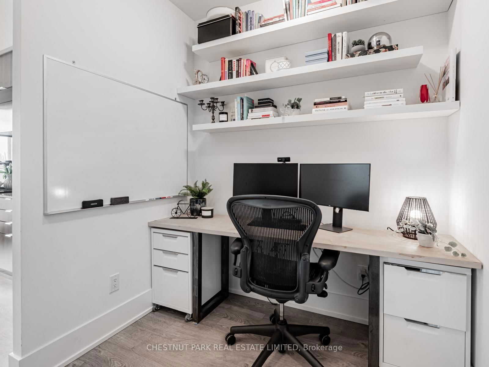 Condo sold at 801-80 Vanauley Street, Toronto, Kensington-Chinatown, M5T 0C9 - MLS: C12105493
